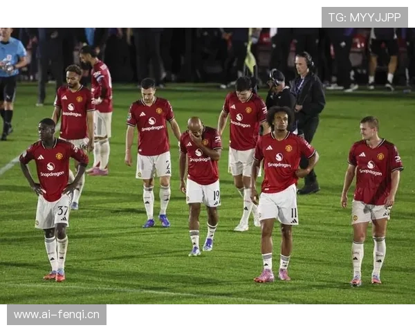 曼联复兴故事阶段性变化,问题显现对赛季表现造成影响 曼联复兴故事阶段性变化,问题显现对赛季表现造成影响